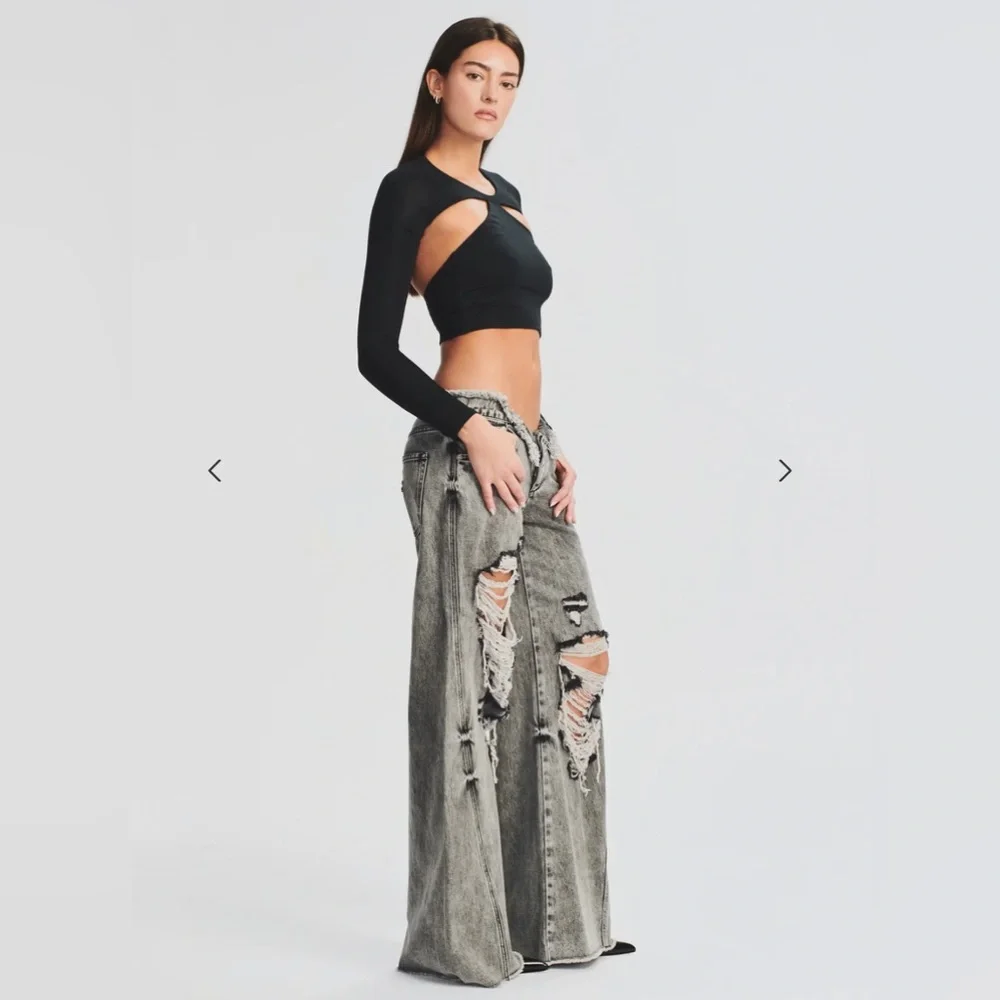 SER.O.YA Sierra Top Black XS NWT Long Sleeve Cropped Cutout Sexy REVOLVE